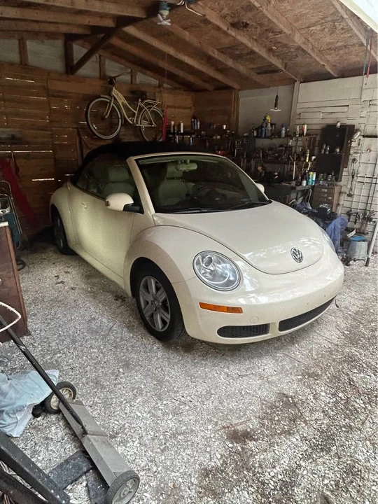 2006 Volkswagen New Beetle - Image 6 of 10