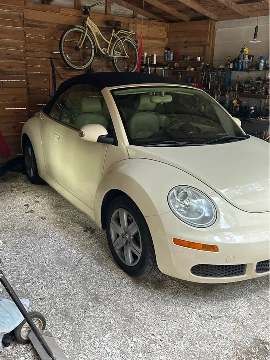 2006 Volkswagen New Beetle - Image 7 of 10