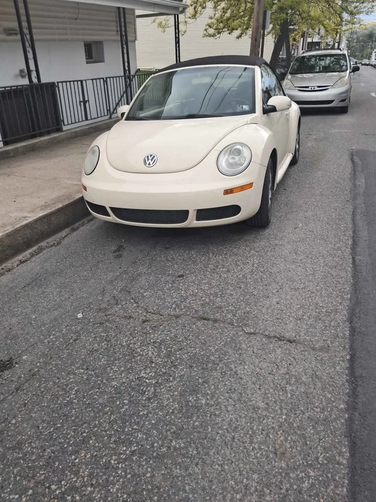 2006 Volkswagen New Beetle - Image 8 of 8