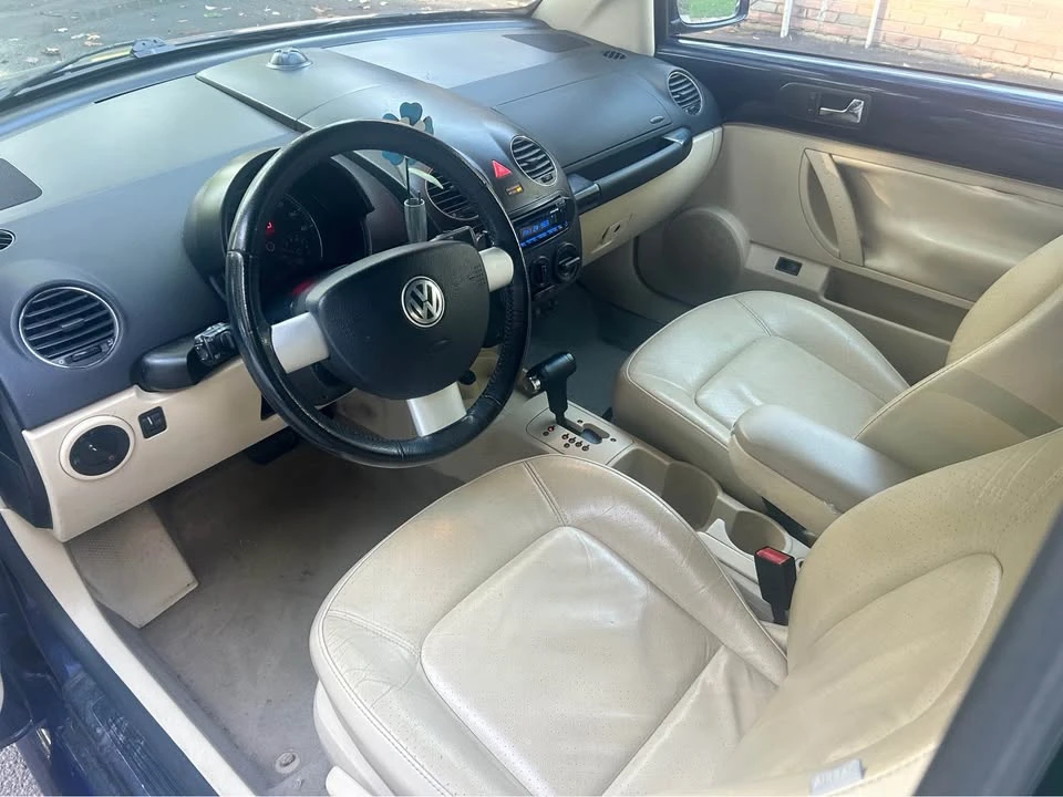 2006 Volkswagen New Beetle - Image 8 of 13