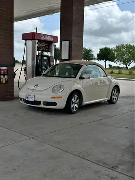 2006 Volkswagen Beetle 2.5L Convertible 2D