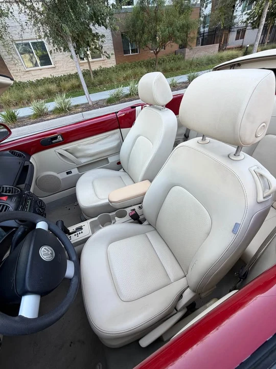 2006 Volkswagen New Beetle - Image 13 of 19
