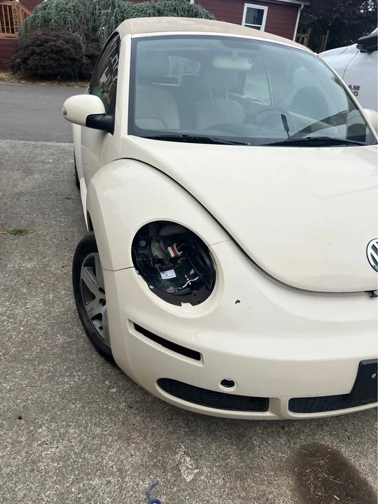 2006 Volkswagen New Beetle - Image 4 of 4