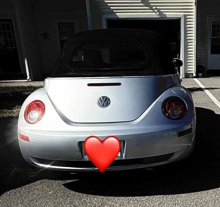 2006 Volkswagen New Beetle - Image 2 of 7