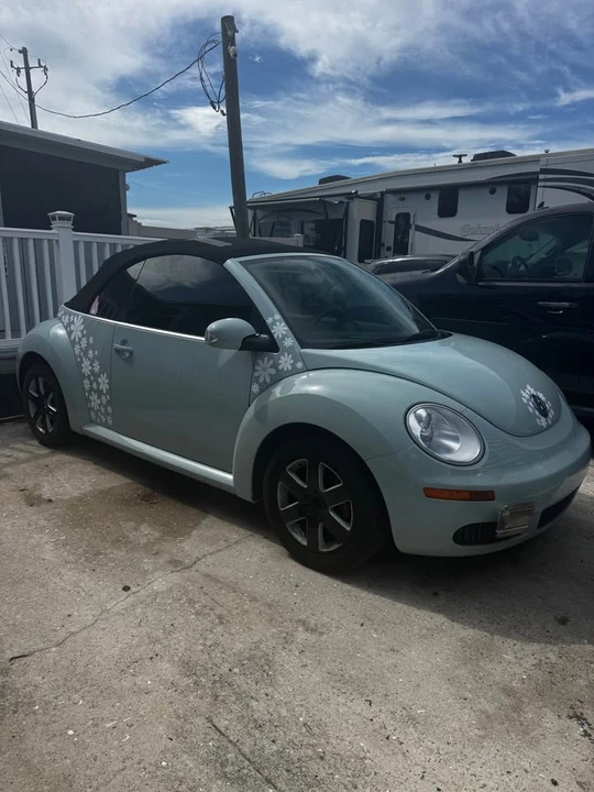 2006 Volkswagen New Beetle - Image 4 of 12