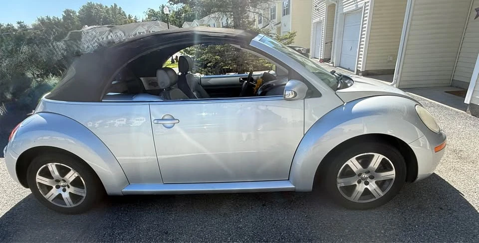 2006 Volkswagen New Beetle - Image 3 of 7