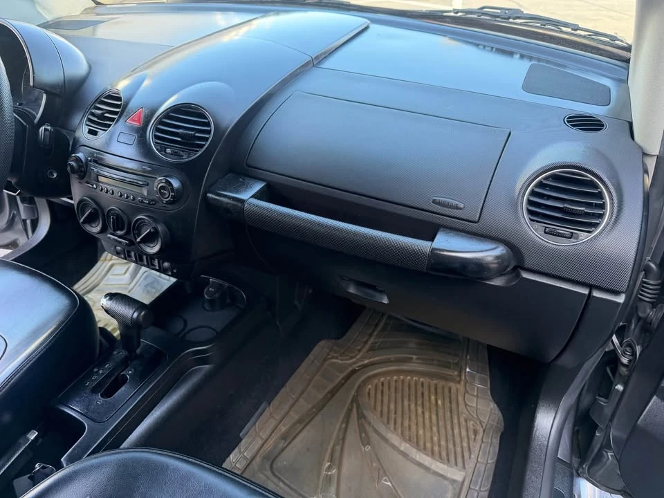 2006 Volkswagen New Beetle - Image 14 of 20