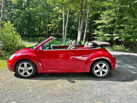 2006 Volkswagen Beetle 2.5L Convertible 2D