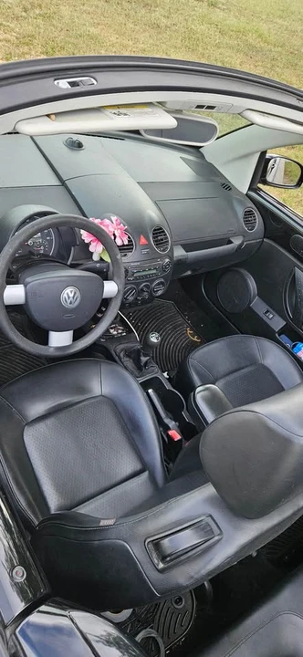 2006 Volkswagen New Beetle - Image 5 of 9
