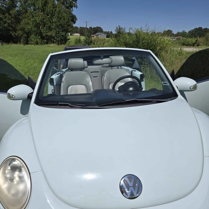 2006 Volkswagen New Beetle - Image 3 of 11