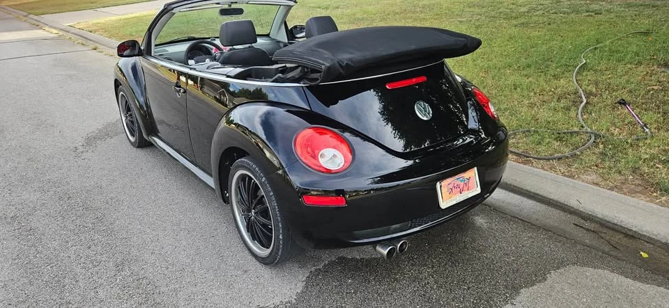 2006 Volkswagen New Beetle - Image 2 of 9