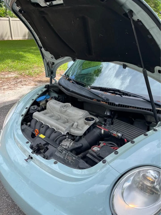 2006 Volkswagen New Beetle - Image 16 of 17