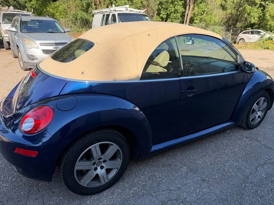 2006 Volkswagen New Beetle - Image 8 of 13