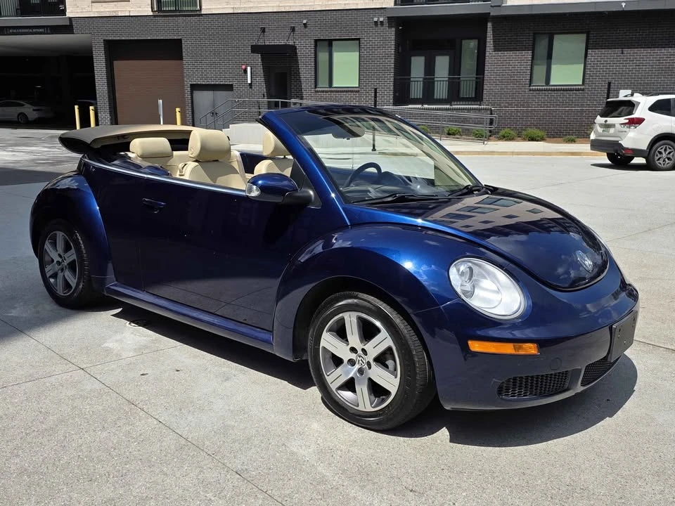 2006 Volkswagen New Beetle - Image 2 of 11