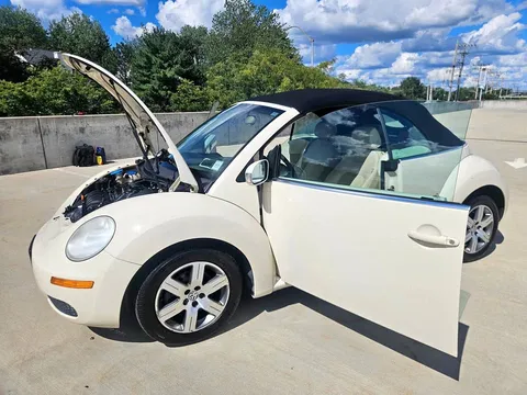2006 Volkswagen Beetle 2.5L Convertible 2D
