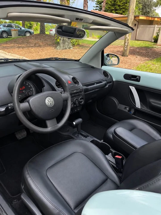 2006 Volkswagen New Beetle - Image 14 of 17