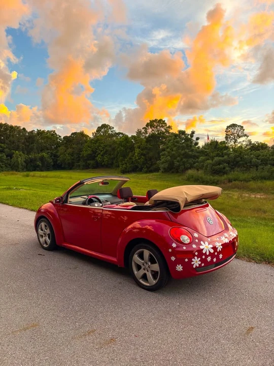 2006 Volkswagen New Beetle - Image 8 of 14