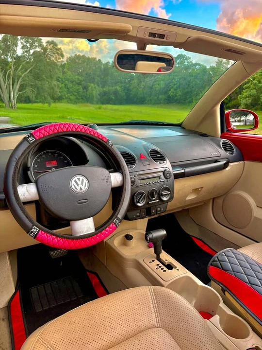 2006 Volkswagen New Beetle - Image 12 of 14