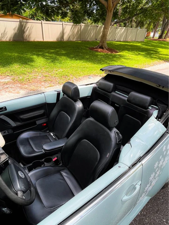 2006 Volkswagen New Beetle - Image 12 of 17