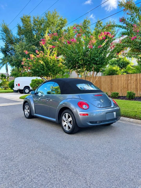 2006 Volkswagen New Beetle - Image 5 of 20