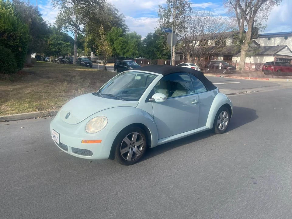 2006 Volkswagen New Beetle - Image 9 of 10