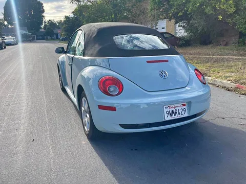 2006 Volkswagen Beetle 2.5L Convertible 2D