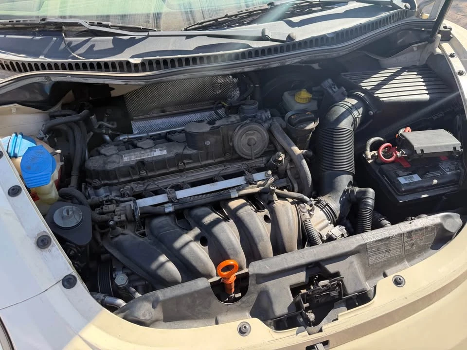 2006 Volkswagen New Beetle - Image 8 of 13