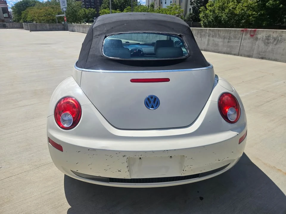 2006 Volkswagen New Beetle - Image 9 of 20