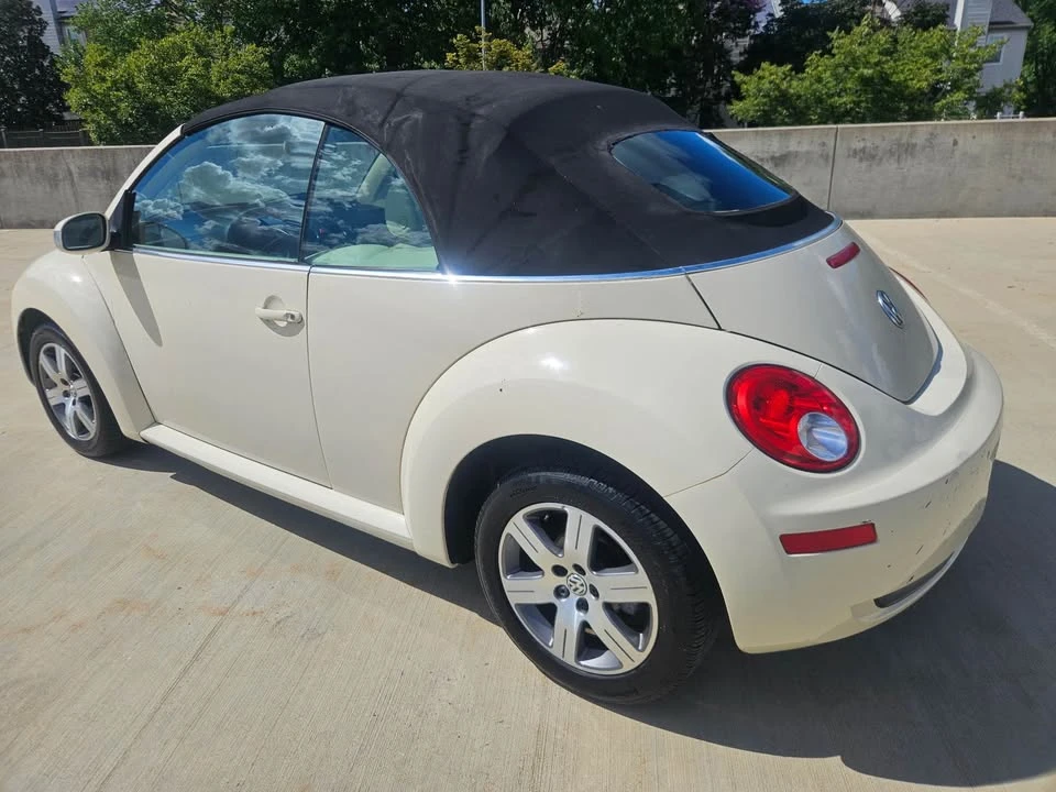 2006 Volkswagen New Beetle - Image 10 of 20