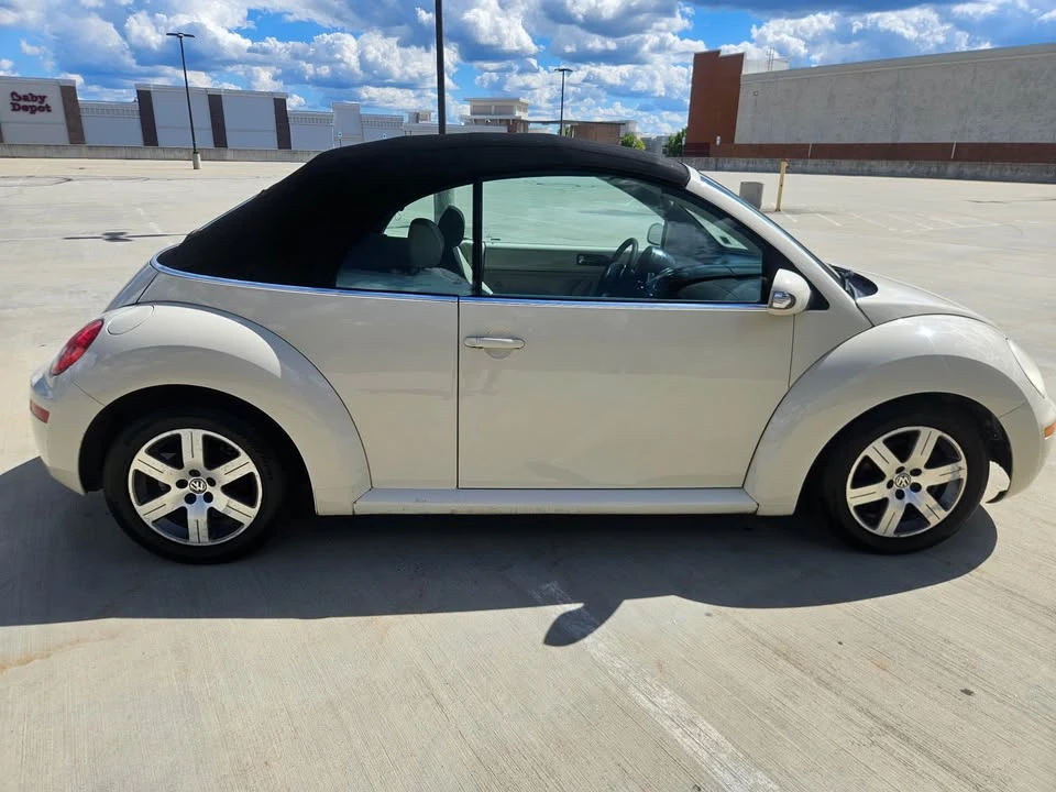 2006 Volkswagen New Beetle - Image 6 of 20