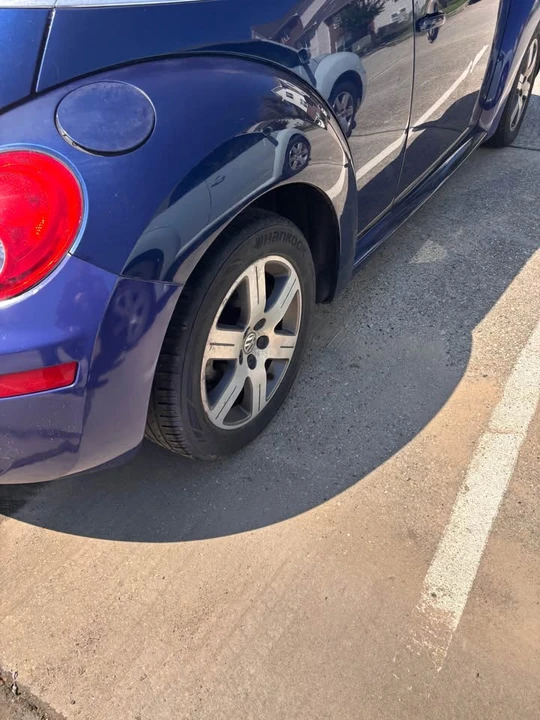 2006 Volkswagen New Beetle - Image 6 of 6