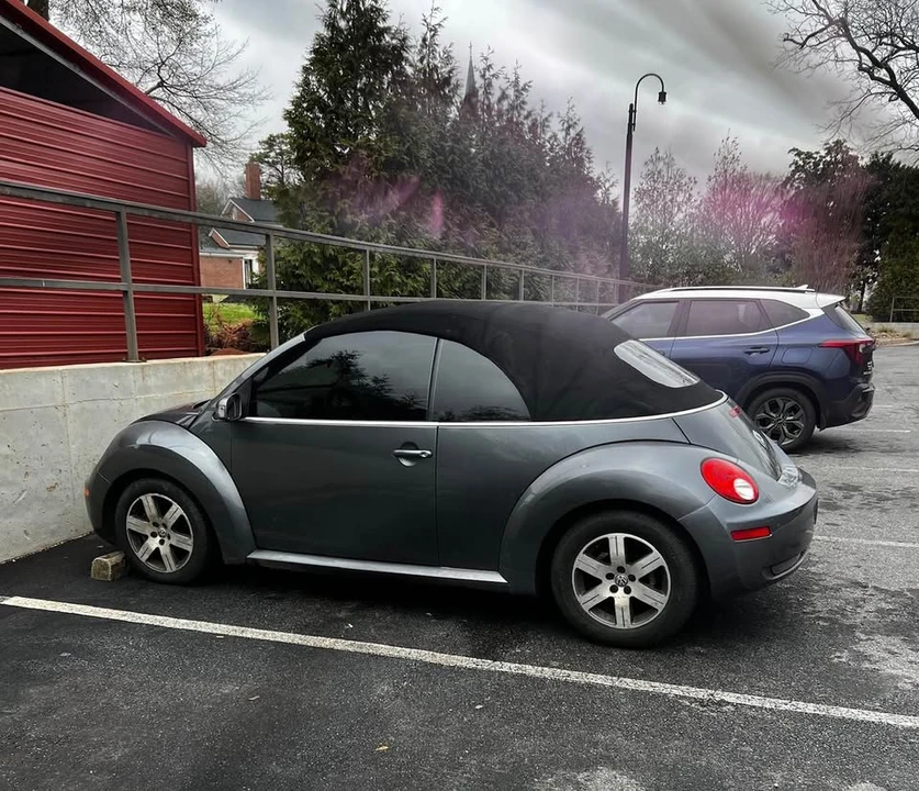 2006 Volkswagen New Beetle - Image 3 of 5