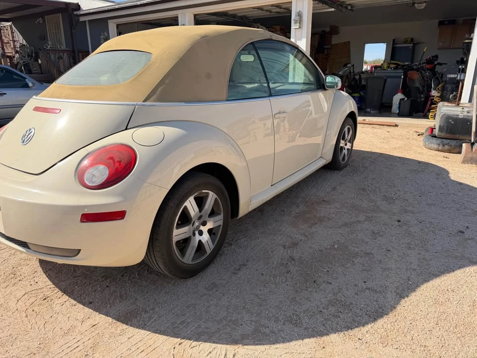 2006 Volkswagen New Beetle - Image 4 of 13