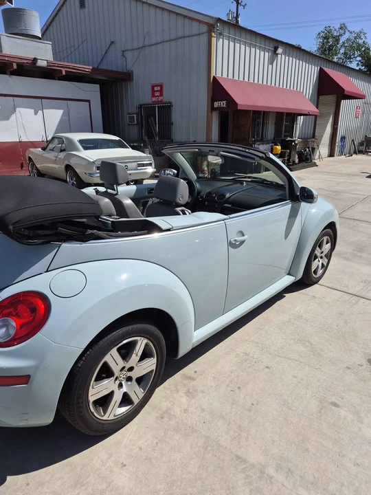 2006 Volkswagen New Beetle - Image 3 of 19