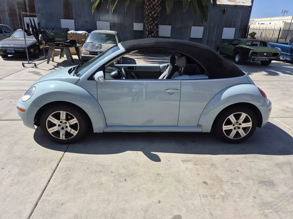 2006 Volkswagen New Beetle - Image 12 of 19