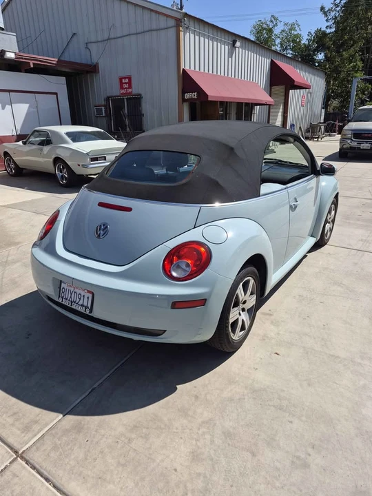 2006 Volkswagen New Beetle - Image 9 of 19