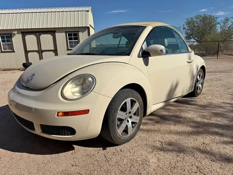 2006 Volkswagen Beetle 2.5L Convertible 2D