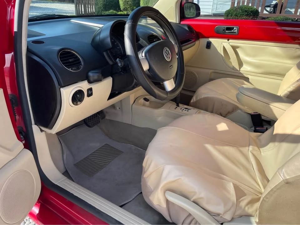 2006 Volkswagen New Beetle - Image 11 of 18