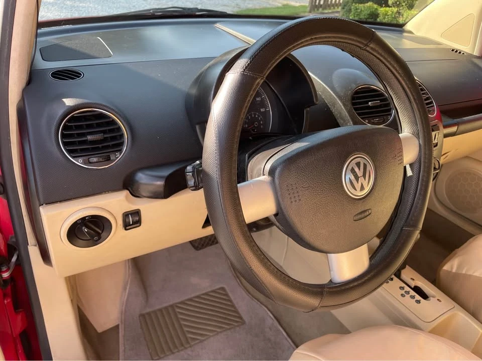2006 Volkswagen New Beetle - Image 12 of 18