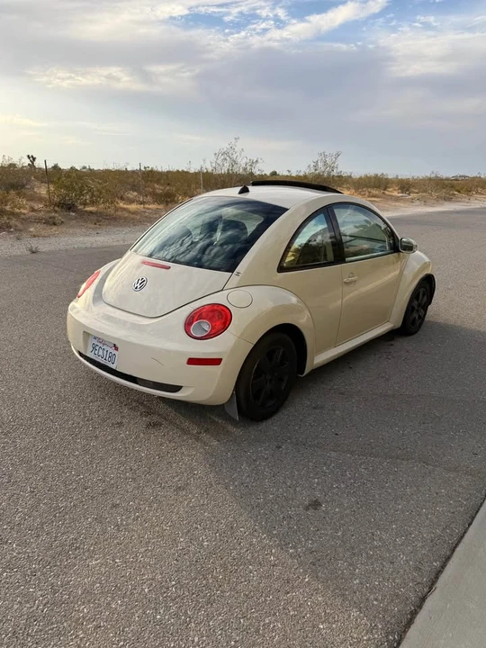 2006 Volkswagen New Beetle - Image 5 of 9