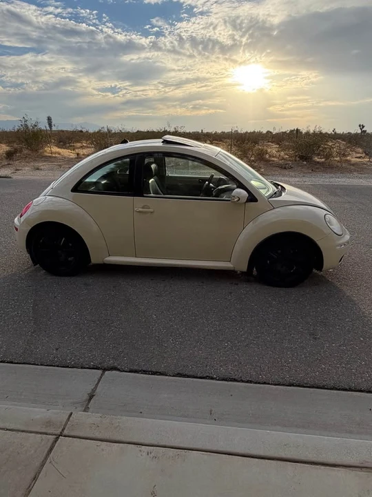 2006 Volkswagen New Beetle - Image 3 of 9