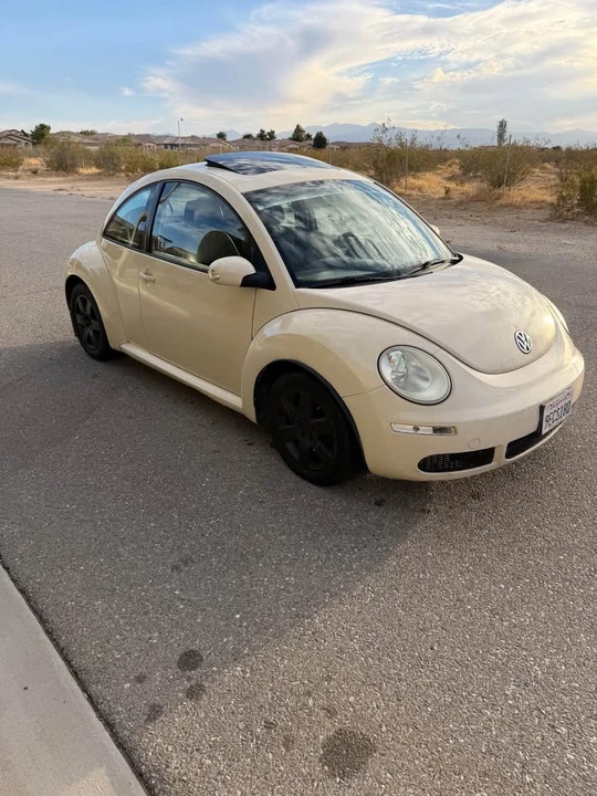 2006 Volkswagen New Beetle - Image 2 of 9