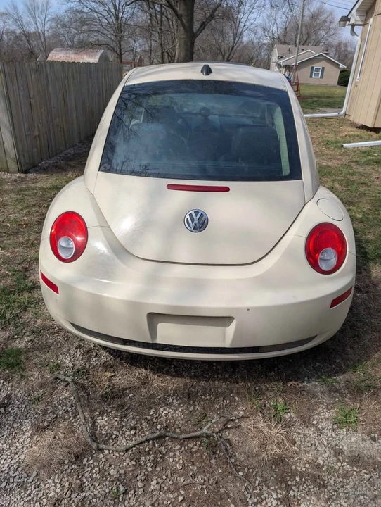 2006 Volkswagen New Beetle - Image 4 of 17