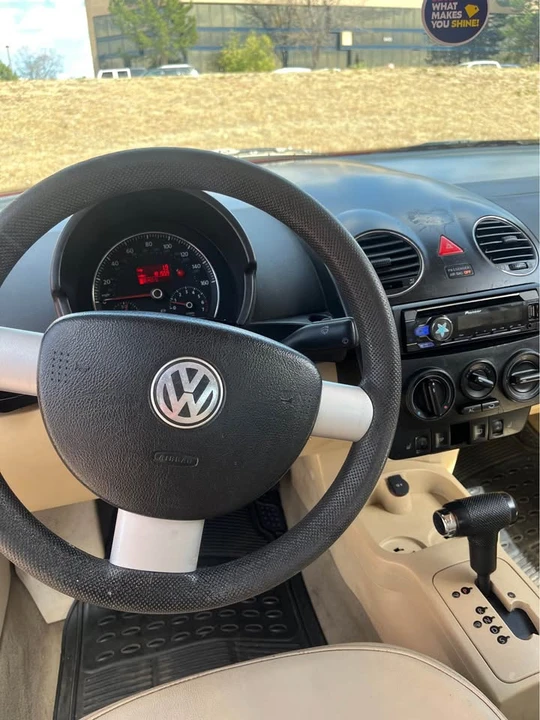 2006 Volkswagen New Beetle - Image 3 of 7