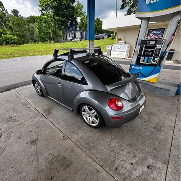 2006 Volkswagen Beetle 2.5L Hatchback 2D