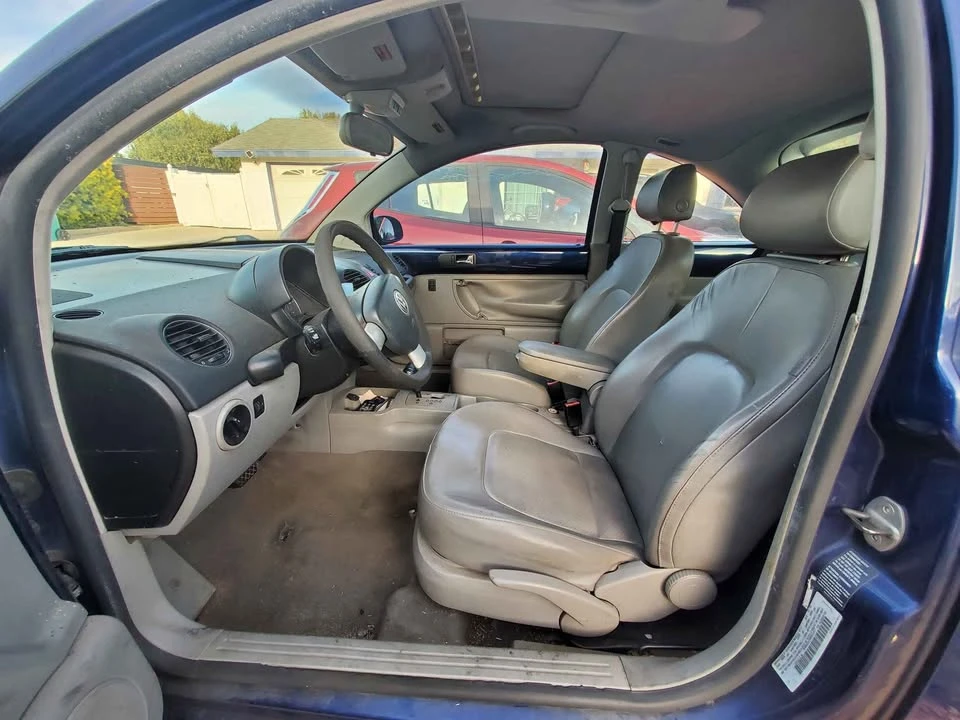 2006 Volkswagen New Beetle - Image 6 of 6