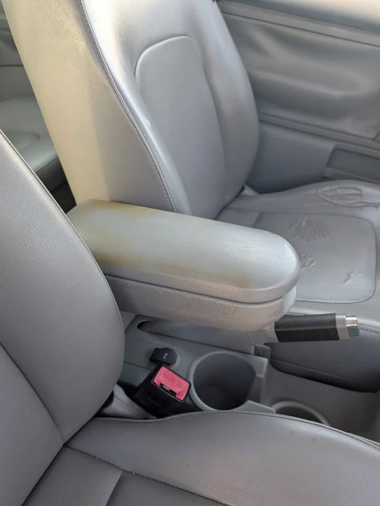 2006 Volkswagen New Beetle - Image 11 of 17