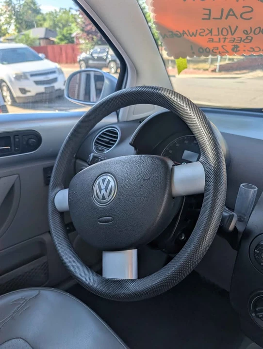 2006 Volkswagen New Beetle - Image 13 of 17