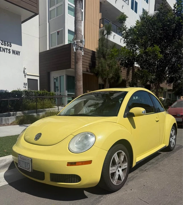 2006 Volkswagen New Beetle - Image 2 of 4