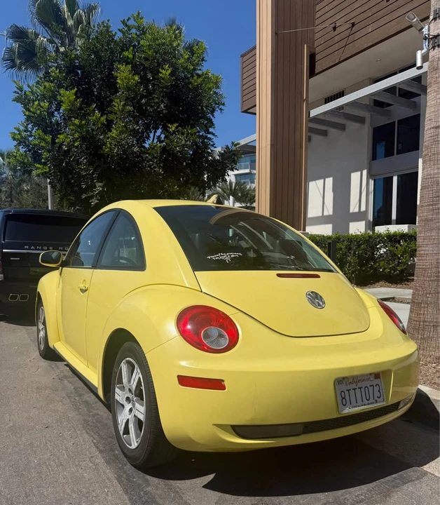 2006 Volkswagen New Beetle - Image 3 of 4